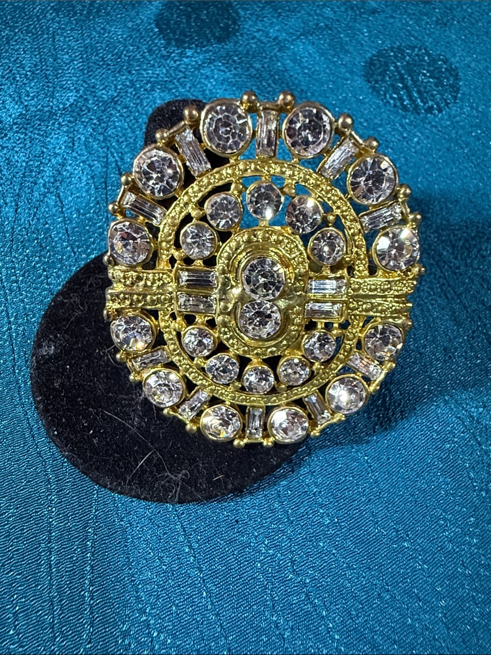 Two finger massive rhinestone ring